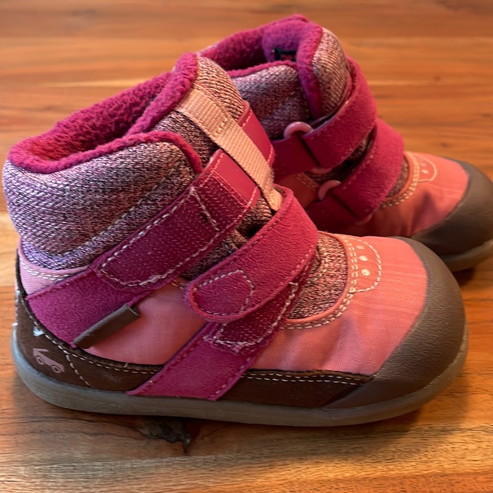 See Kai Run boots. Size 7.